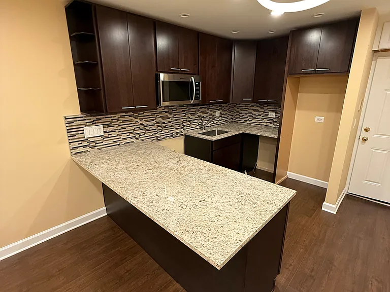 1425 N Bosworth Ave #BR — Photo 11