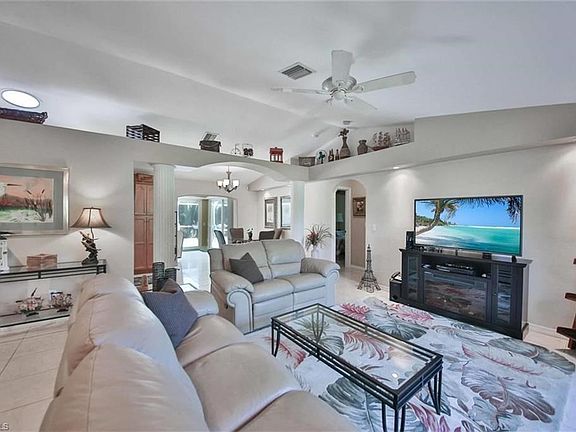 4th image of 1828 SW 30th St