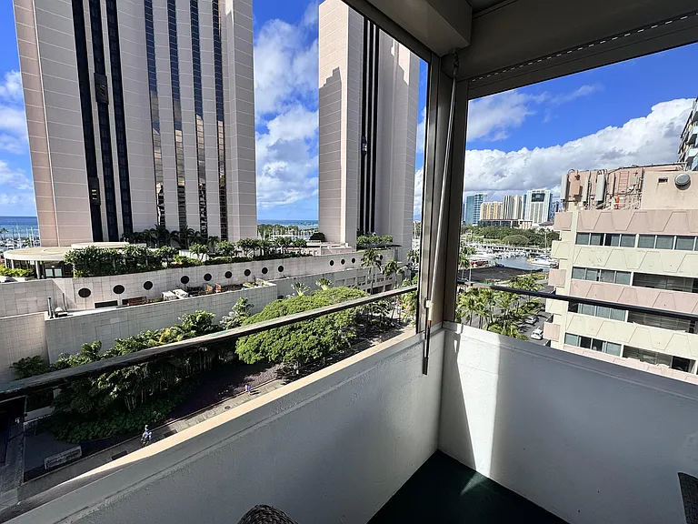 1720 Ala Moana Blvd #1009A — Photo 2