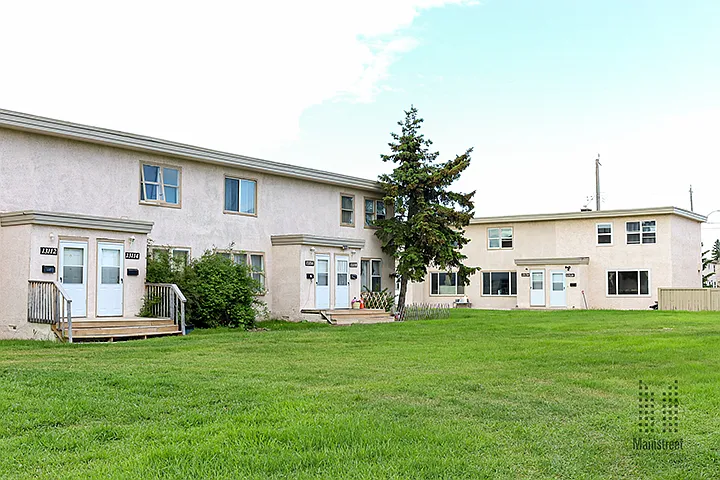 Athlone Park Townhomes — Photo 4