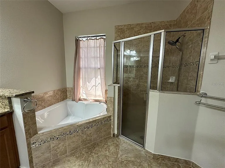 8244 Prestbury Dr — Photo 20