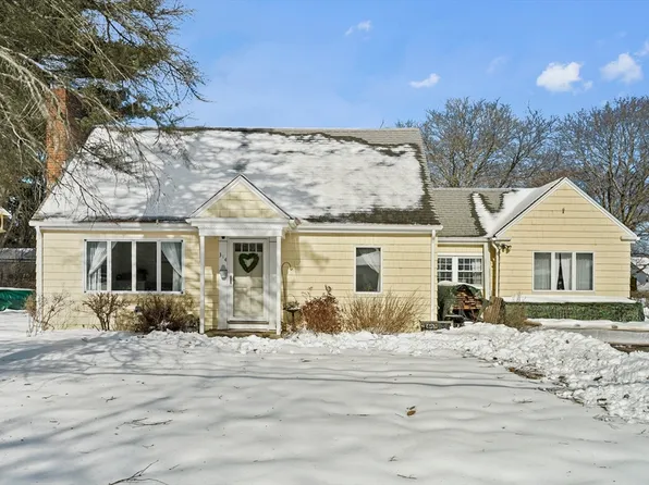 314 Wood St, Hopkinton, MA 01748