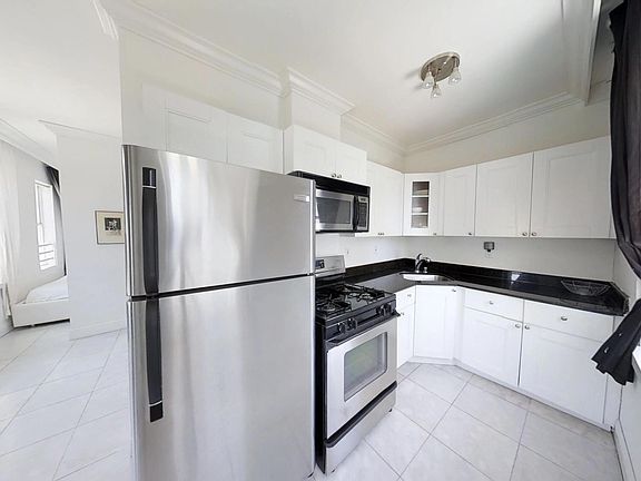 2nd image of 1619 Lenox Ave #Studio
