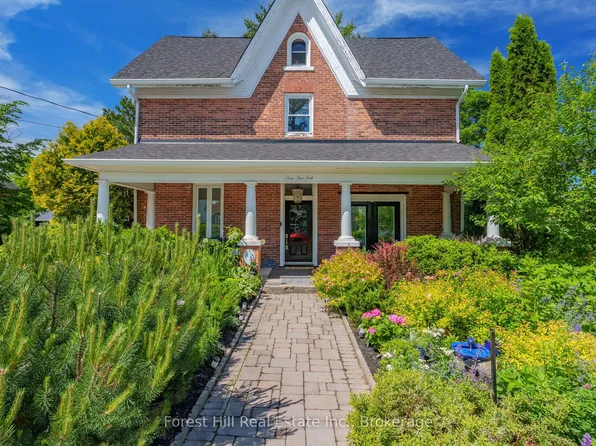 5 Lorne St N, Huntsville, ON P1H 2G1