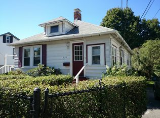 424 Baker St, West Roxbury, MA 02132