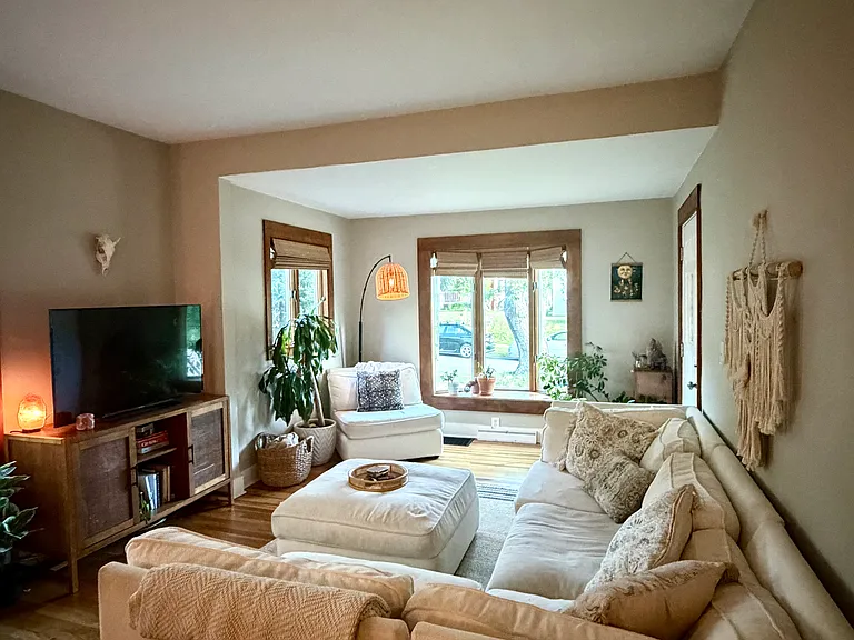 101 Burr Oak St NE #1 — Photo 1