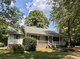 899 Tom Osborne Rd, Columbia, TN 38401