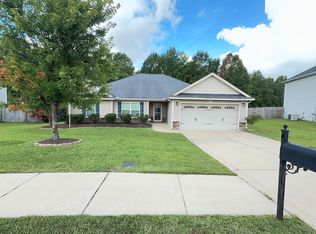 152 Ladden Ln, Raeford, NC 28376