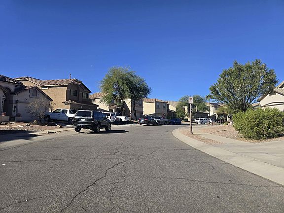 4th image of 165 E Thomas Jefferson Way