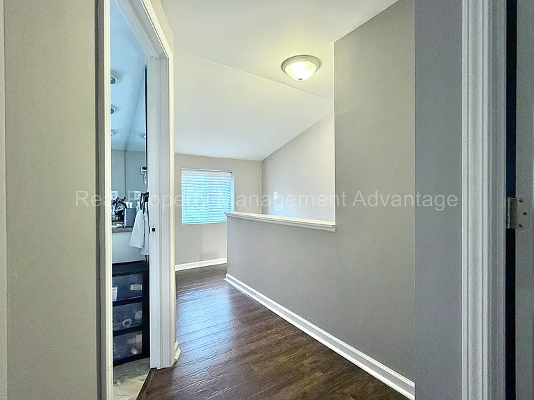 2705 Inman St — Photo 30