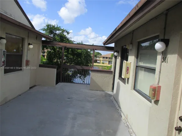 475 NW 210th St APT 201, Miami Gardens, FL 33169