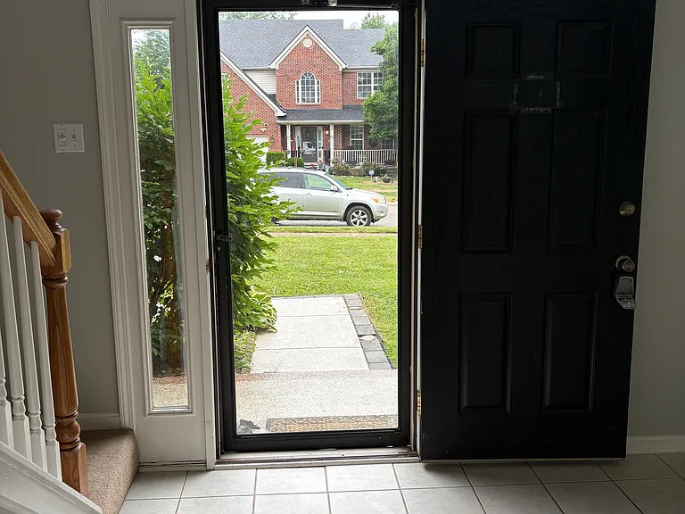 9406 Harlow Ct — Photo 3