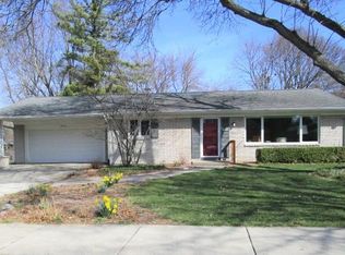 2674 Cahill Dr, East Lansing, MI