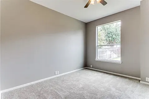 2700 Thorncreek Ln — Photo 23