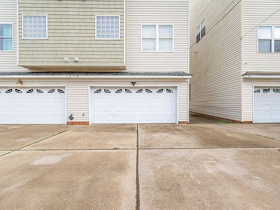 4th image of 1016 Hillside Ave #B