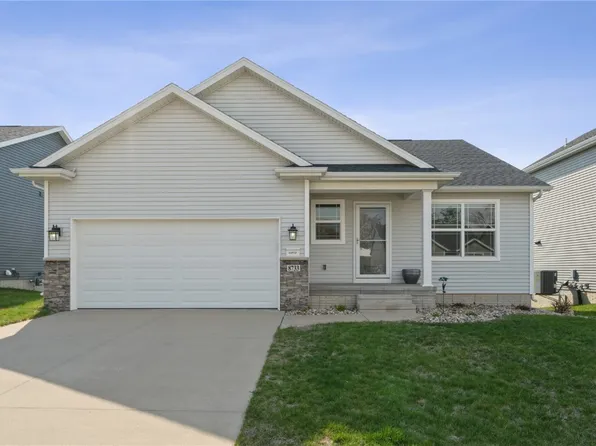 8733 Grand Oaks Dr NE, Cedar Rapids, IA 52402