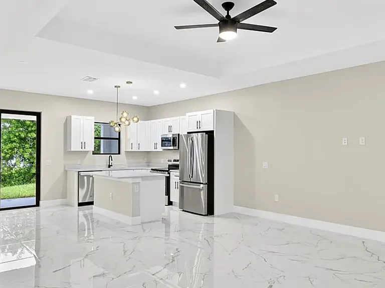 702 Hightower Ave S — Photo 18