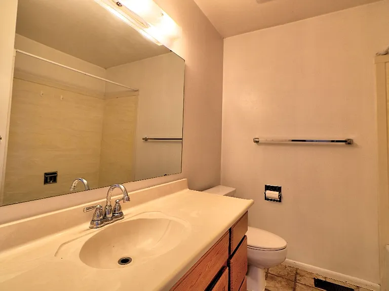 2734 N Edgewood Dr — Photo 13