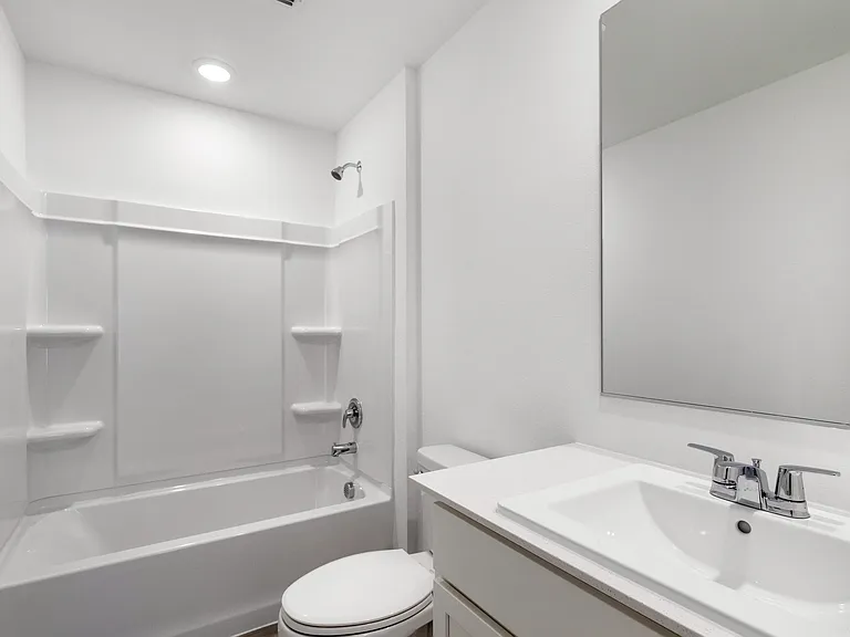 15016 Reyes Rd — Photo 13