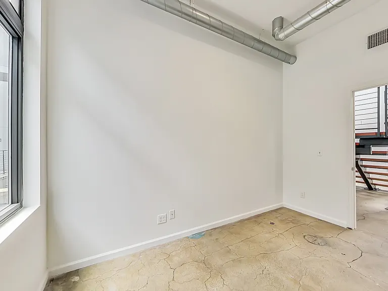 674 23rd St — Photo 10