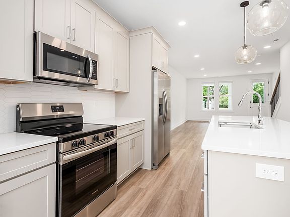 5th image of 1480 Chesapeake Ave #1480CH-A