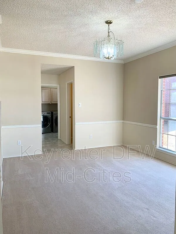 3 bed, 2.5 bath, 2594 sqft, $2,650 — Photo 4