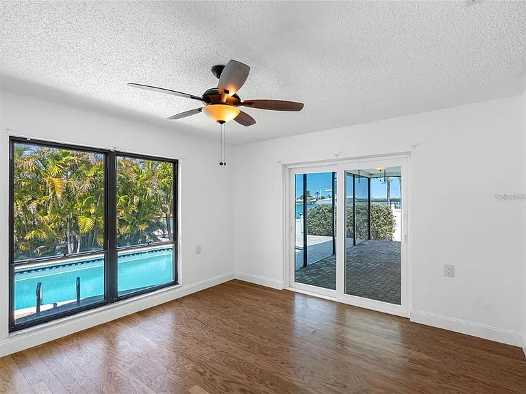 562 Johns Pass Ave — Photo 33