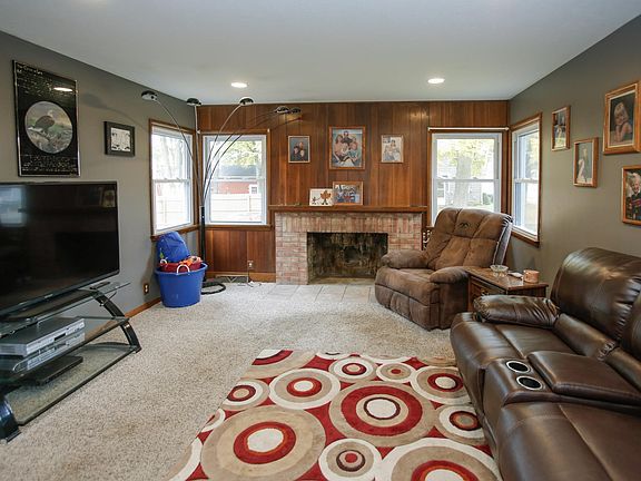 129 n main street-104
