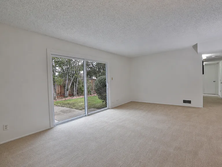 20087 Pacifica Dr — Photo 9