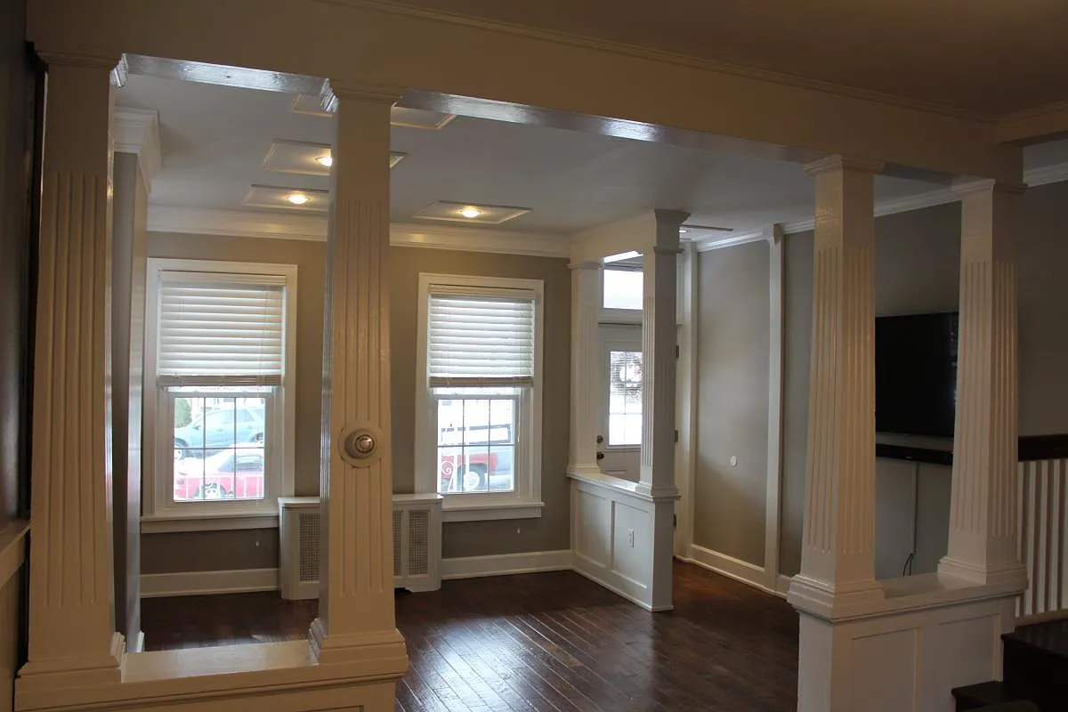134 E 8th Avenue — Photo 4