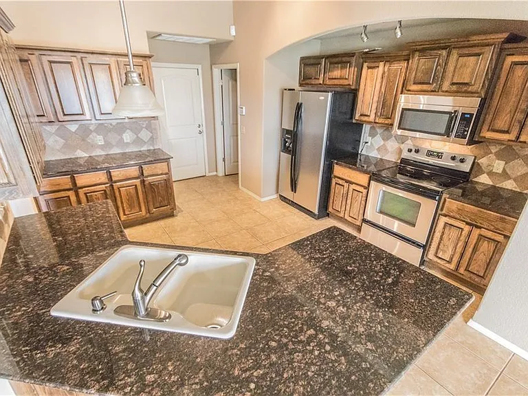 3007 SW Gumleaf Rd — Photo 4