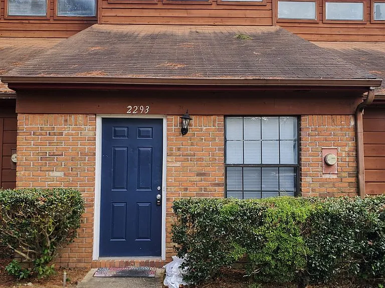 2293 Hartsfield Way — Photo 1