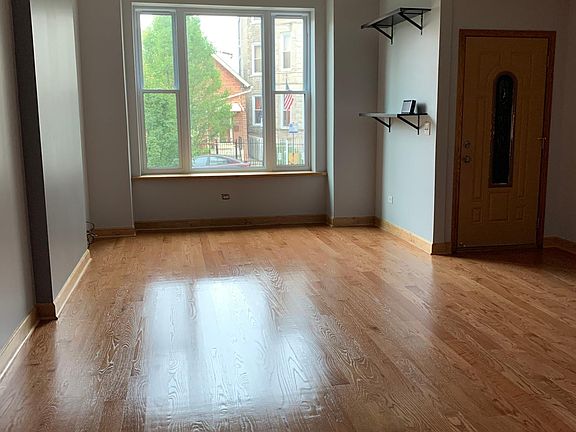 5th image of 1523 N Washtenaw Ave #1