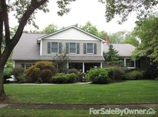 69 Maryland Rd, Paramus, NJ 07652