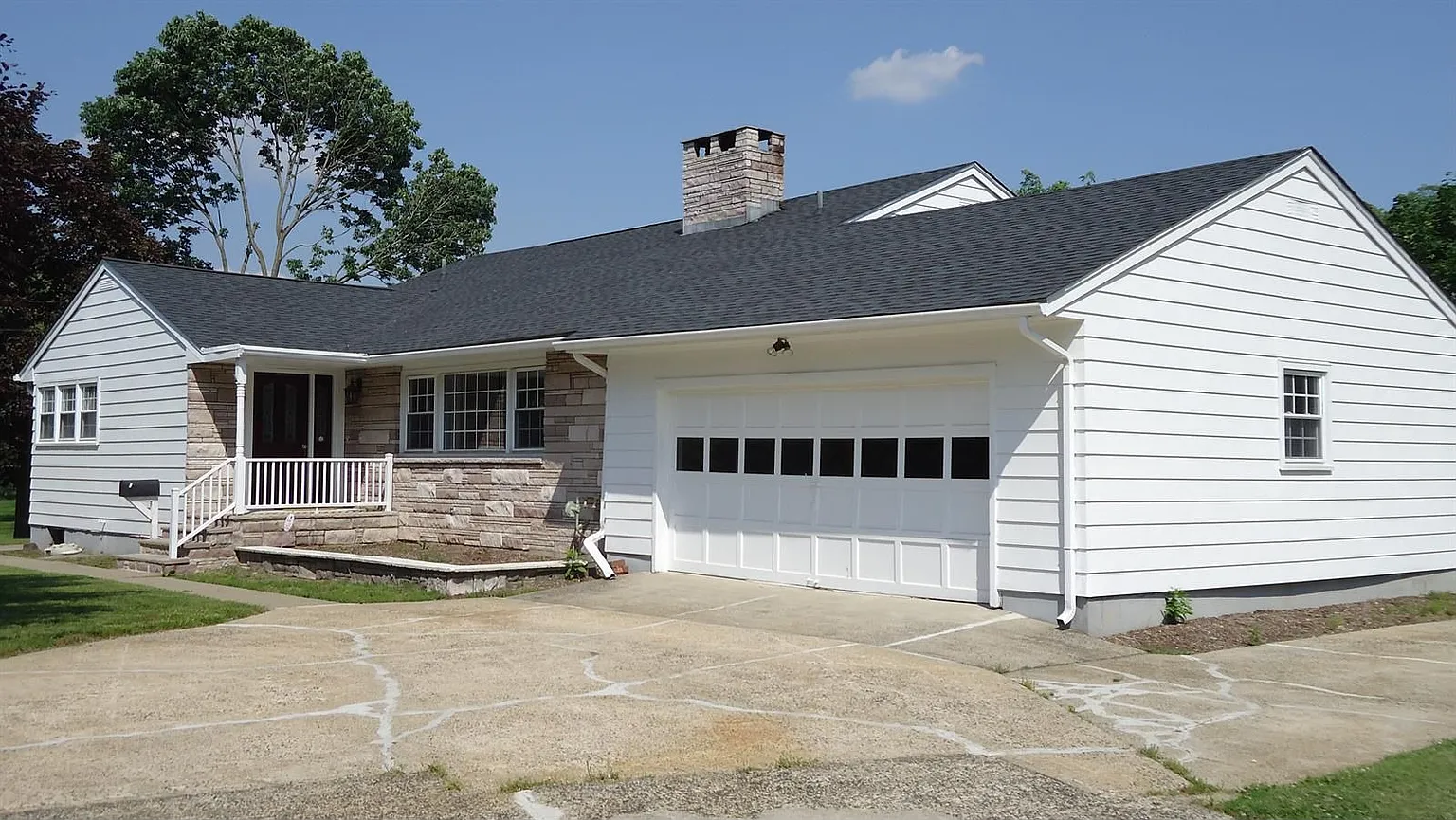 1010 Beechwood Ave photo 1