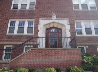 576 Washington St APT 3, Brookline, MA 02446