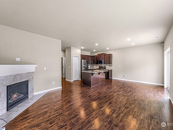 5th image of 1638 76th Avenue SE
