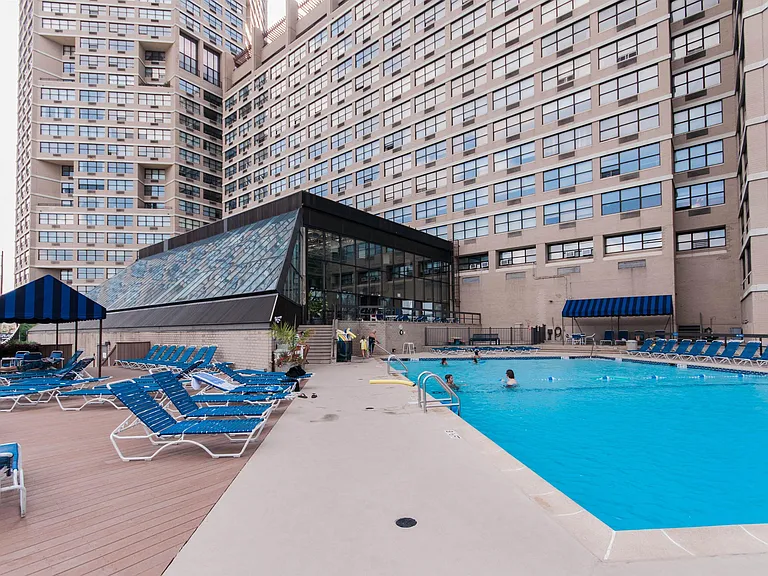 7000 Boulevard #45F — Photo 32