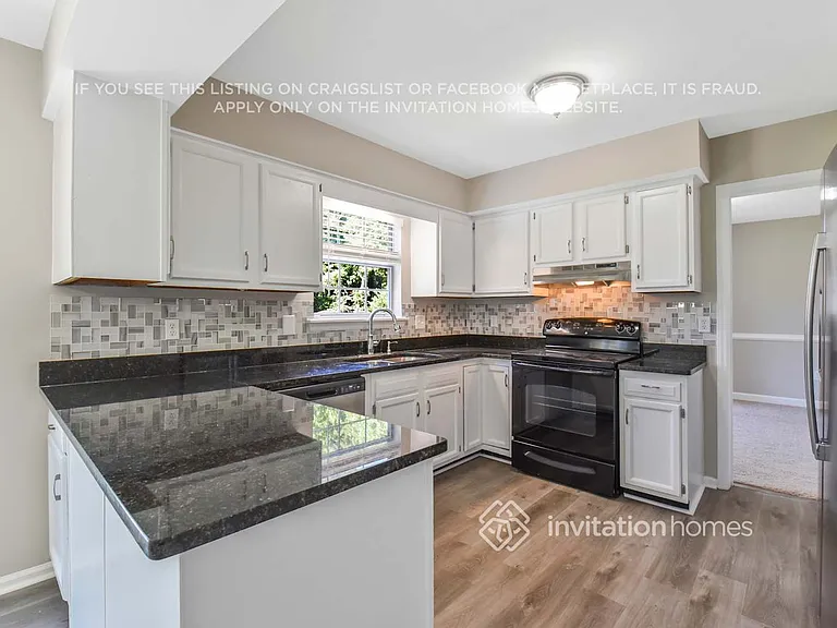 5428 Dowgate Dr — Photo 10