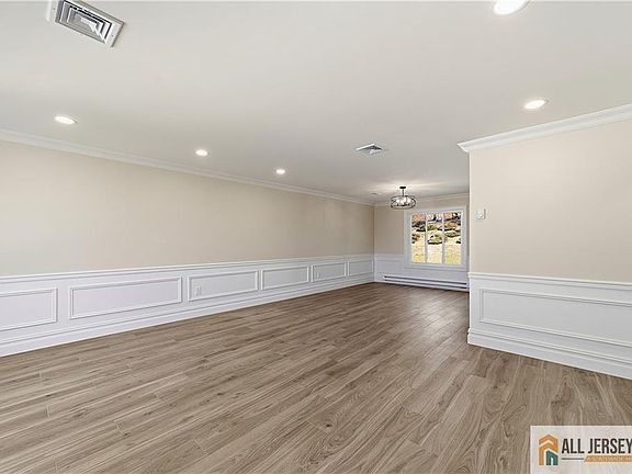 3rd image of 780 Ardmore Rd