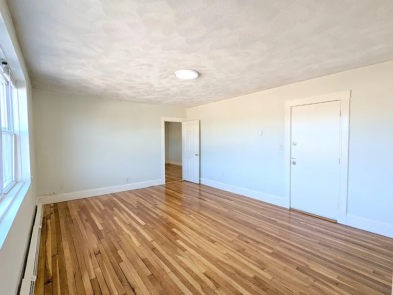 402 Highland Ave #20 — Photo 13