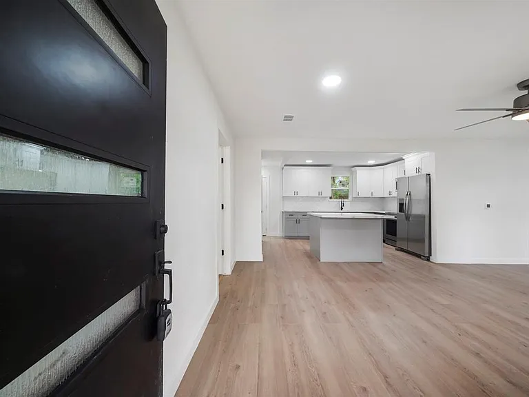 5127 Ditmas Ln — Photo 46