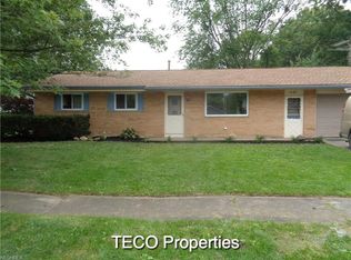 1460 Hollyview Dr, Vermilion, OH 44089