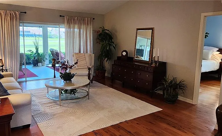 1417 Foxfire Ln — Photo 12