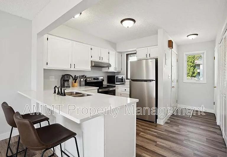 743 Westwinds Dr #1 — Photo 1