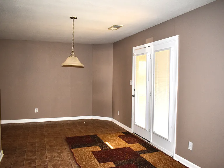 15445 Tyler Mill Dr — Photo 19