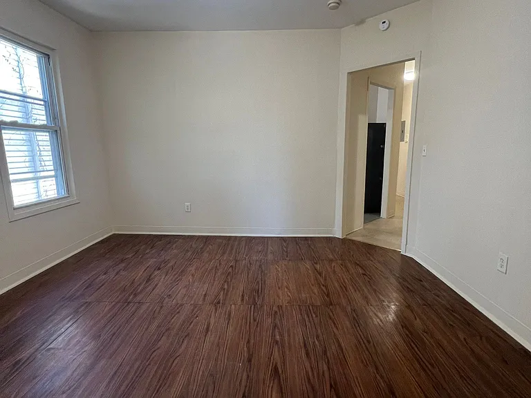 203 N 9th Ave #5 — Photo 2