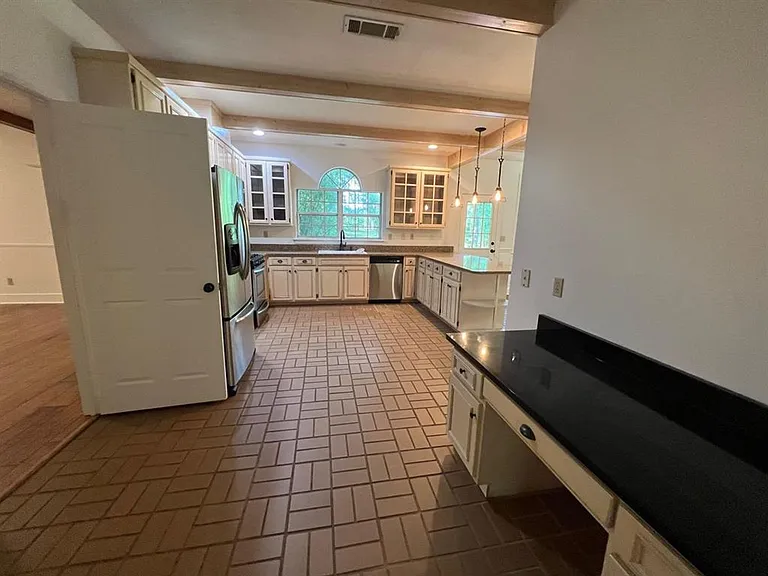1381 Manor House Dr — Photo 6