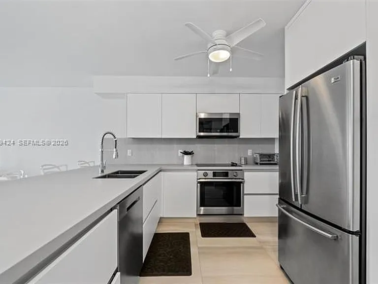 5700 Collins Ave #7J — Photo 7