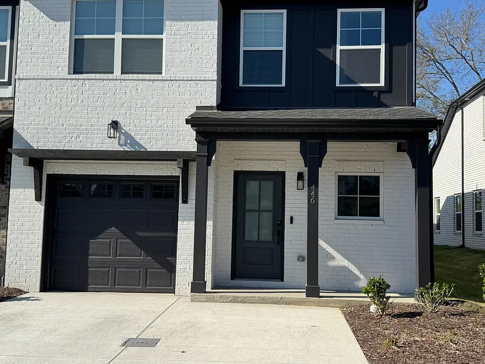 446 Bishop Blvd